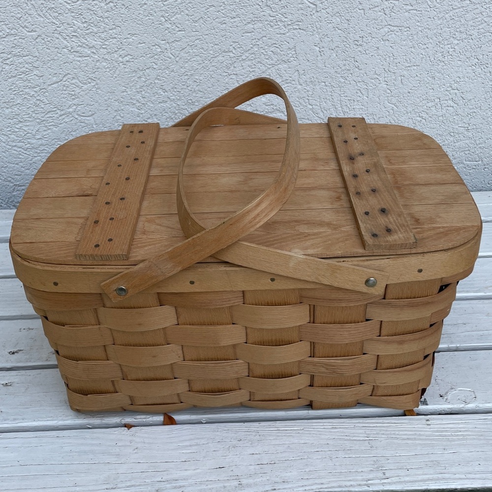 Vintage Basketville Pitney Vermont Picnic Basket